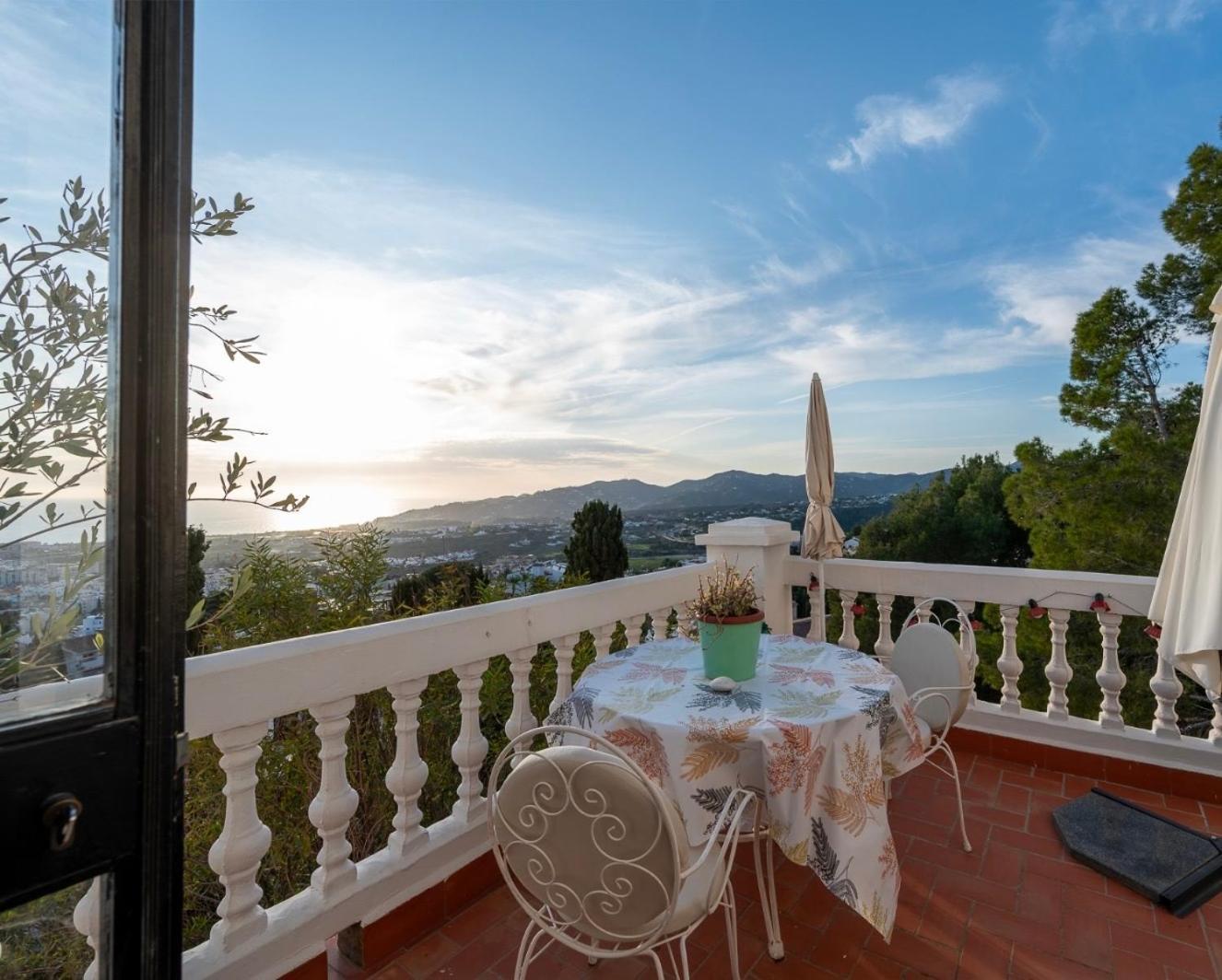 Precioso Apartamento Mandarinos Con Vistas Al Mar Nerja Dış mekan fotoğraf